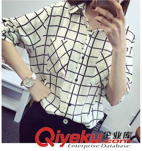 韩版宽松格子衬衫 秋日休闲潮流与实体批发优势